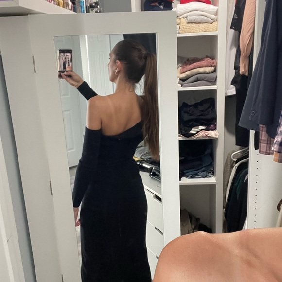 Off the shoulder sweater dress - Picture 6 of 8